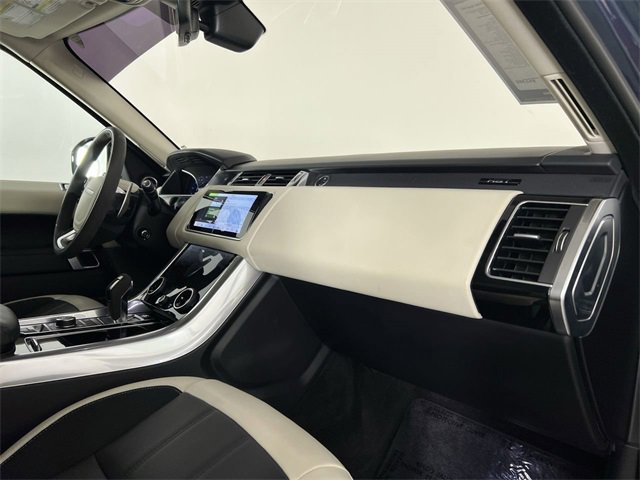 Used 2020 Land Rover Range Rover Sport HST image 29
