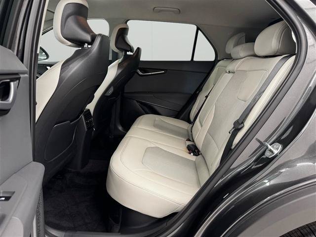 Used 2023 Kia Niro EX FWD image 16