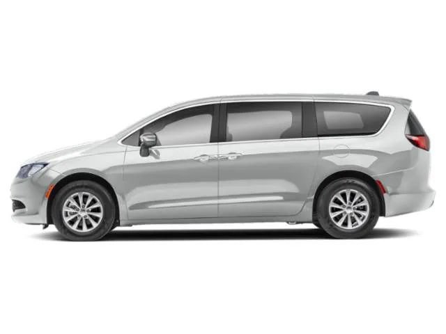 Used 2021 Chrysler Voyager L FWD image 5