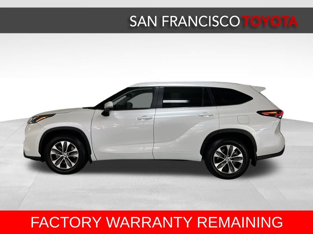 Certified 2025 Toyota Highlander XLE image 2