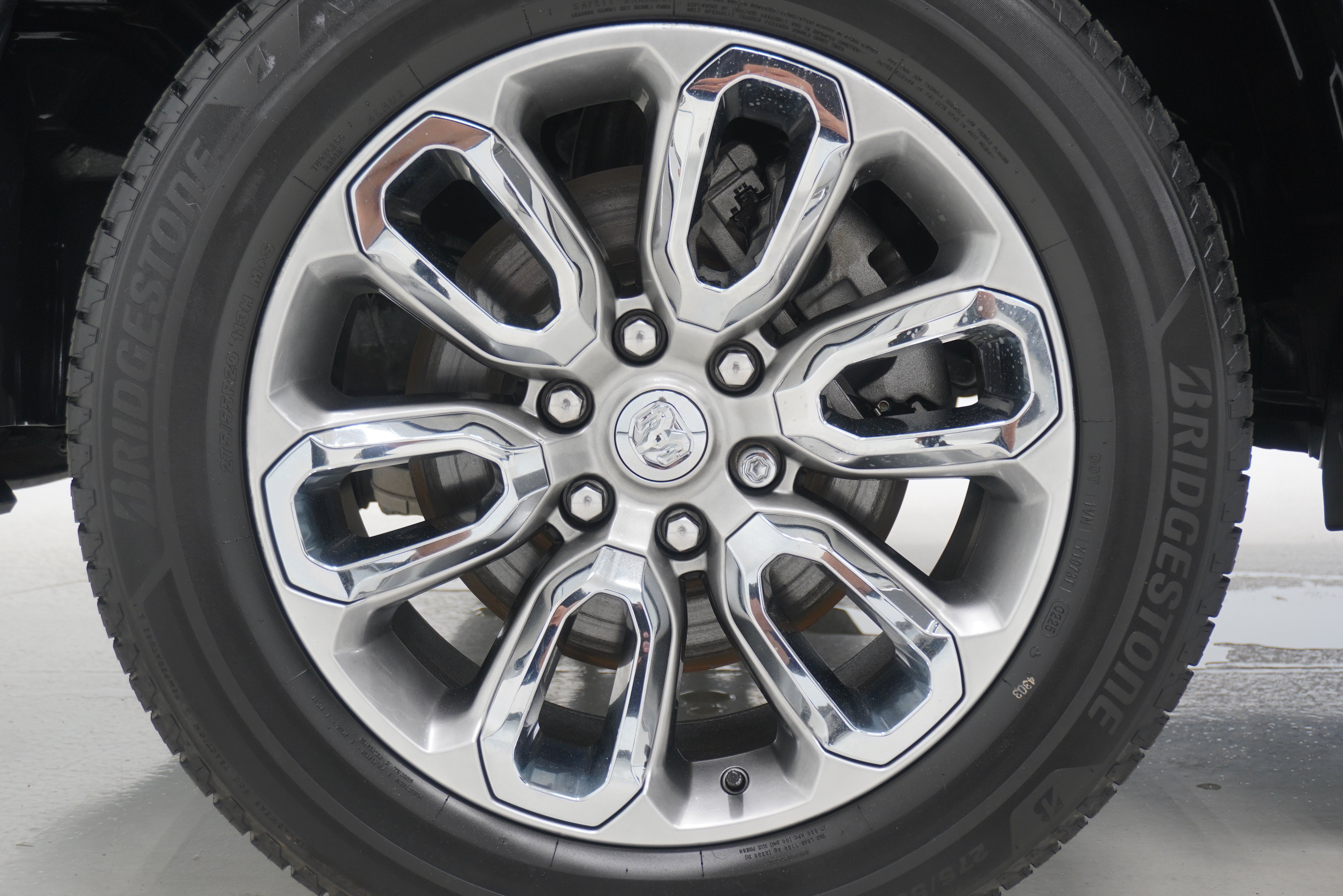 Used 2024 RAM 1500 Laramie AWD/4WD image 33
