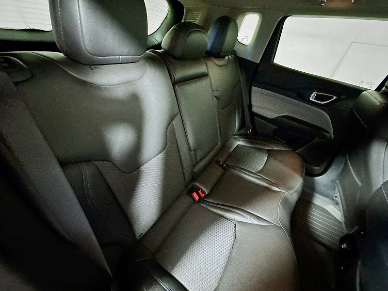 Used 2022 Jeep Compass Latitude image 24