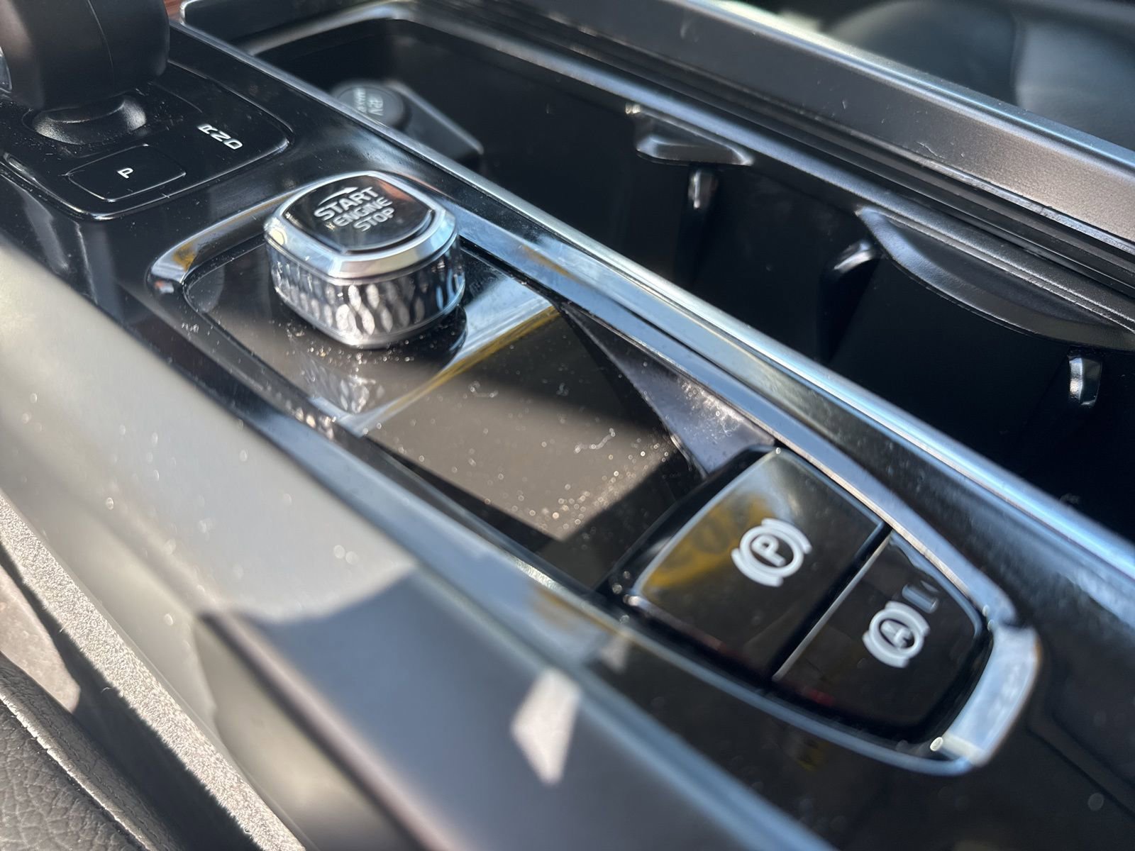 Used 2024 Volvo S60 B5 Plus image 28