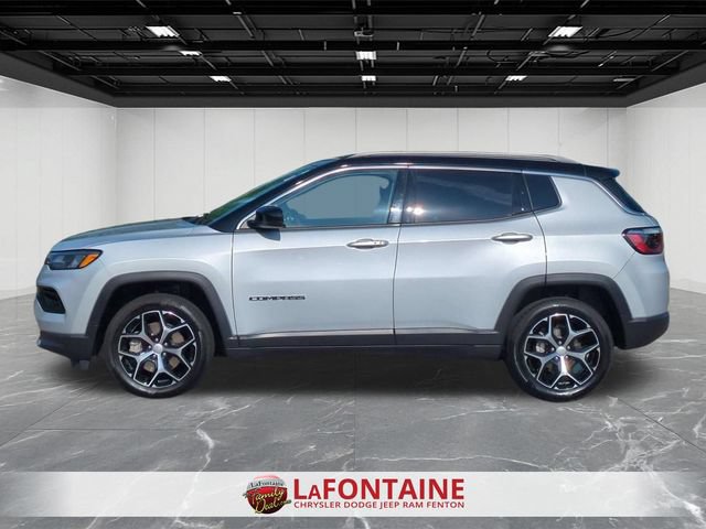Used 2024 Jeep Compass Limited AWD/4WD image 2