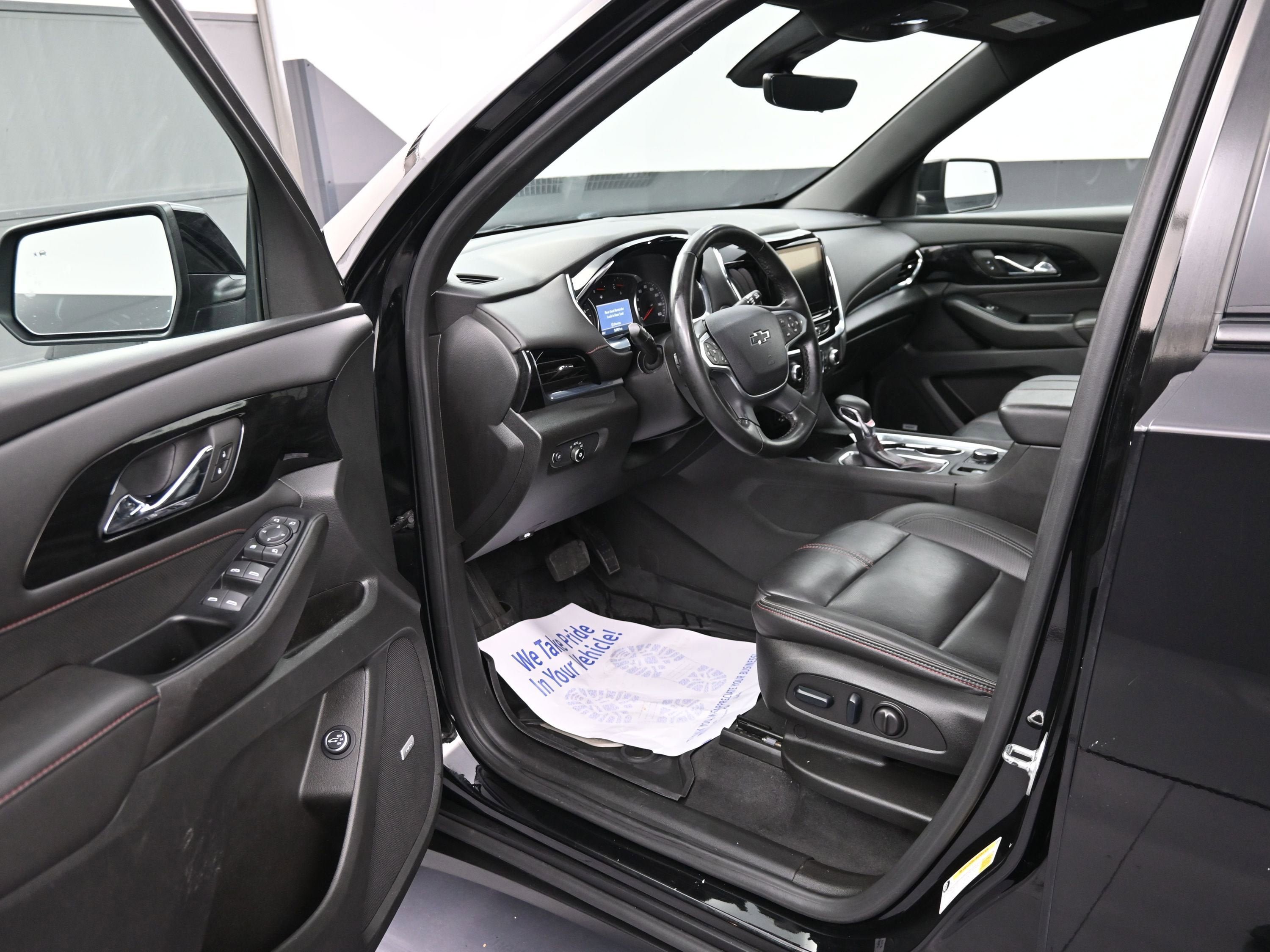 Certified 2023 Chevrolet Traverse RS w/ LPO, Floor Liner Package AWD/4WD image 9