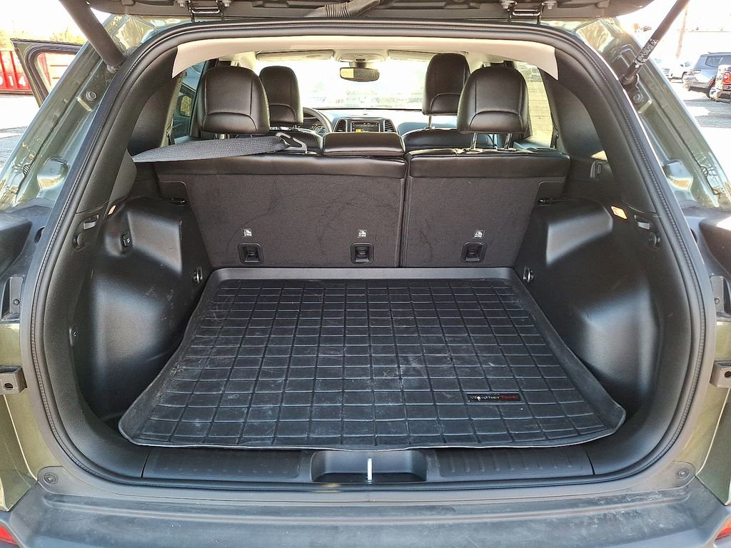 Used 2021 Jeep Cherokee Trailhawk w/ Premium Leather Package image 27