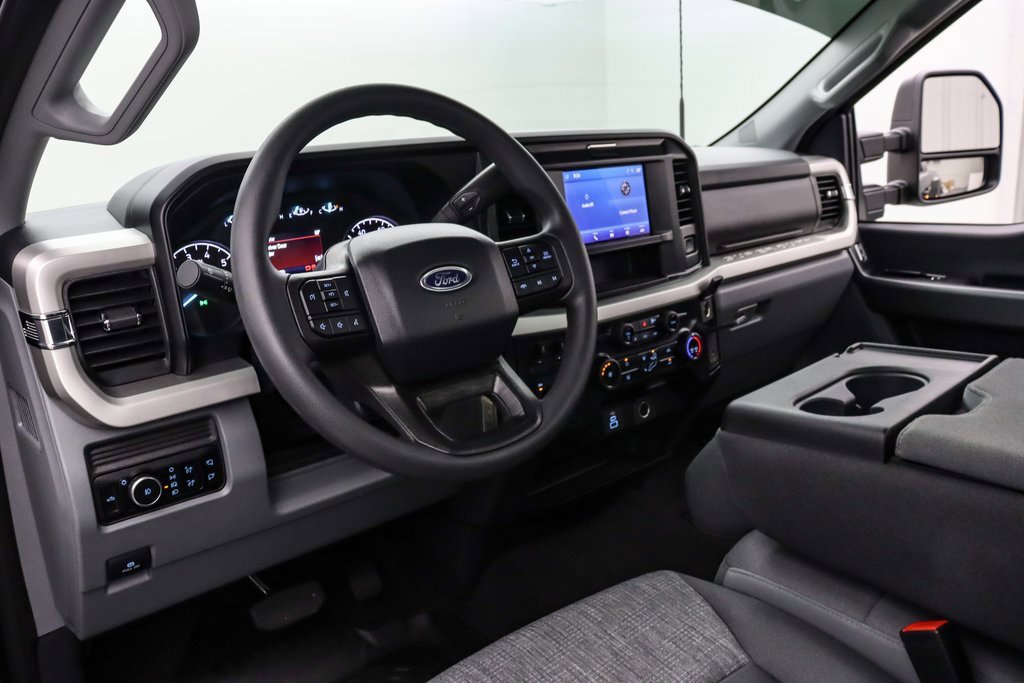 Certified 2025 Ford F350 XLT image 13