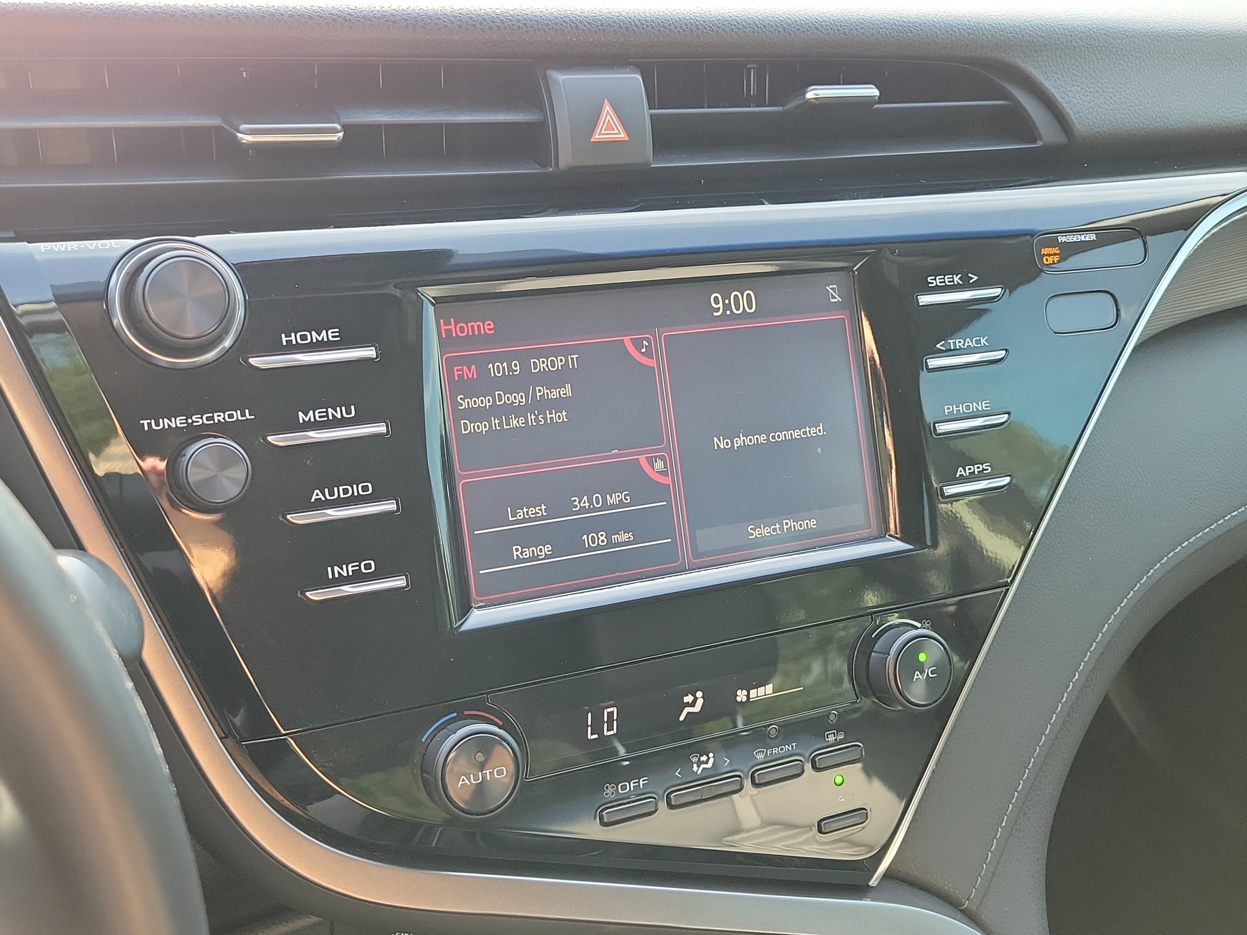 Used 2018 Toyota Camry SE w/ Convenience Package image 31
