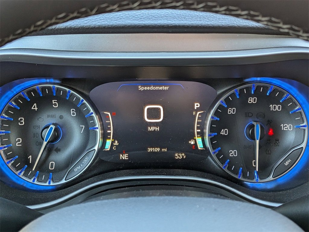 Used 2022 Chrysler Pacifica Touring-L w/ S Appearance Package image 14