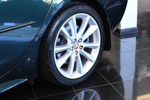 Used 2016 Jaguar XF R-Sport AWD/4WD image 42