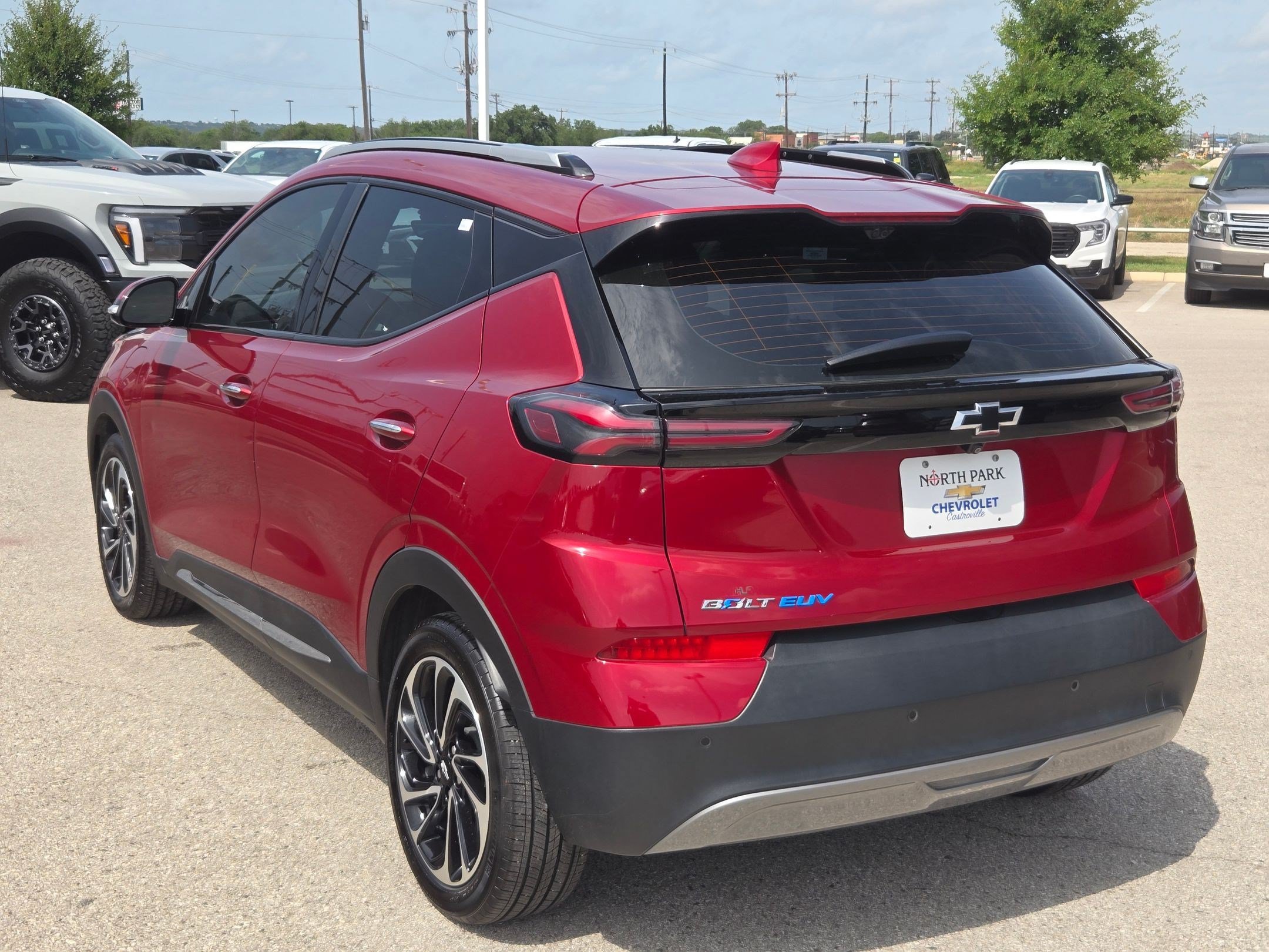 Used 2022 Chevrolet Bolt EUV Premier FWD image 5