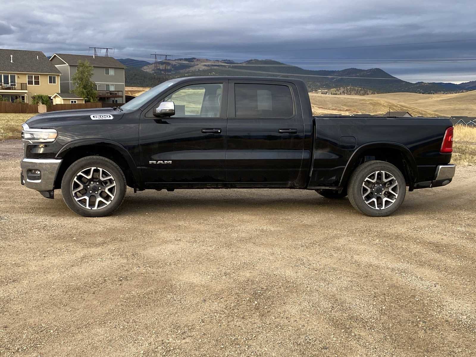 Used 2025 RAM 1500 Laramie image 10