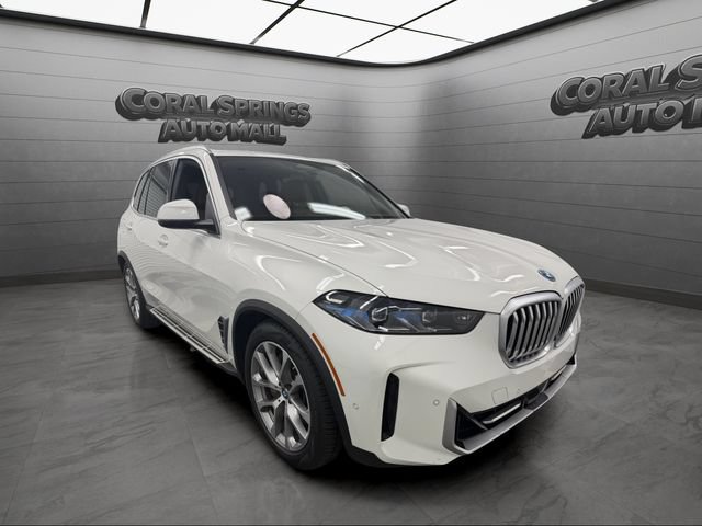 Used 2025 BMW X5 xDrive50e AWD/4WD image 7