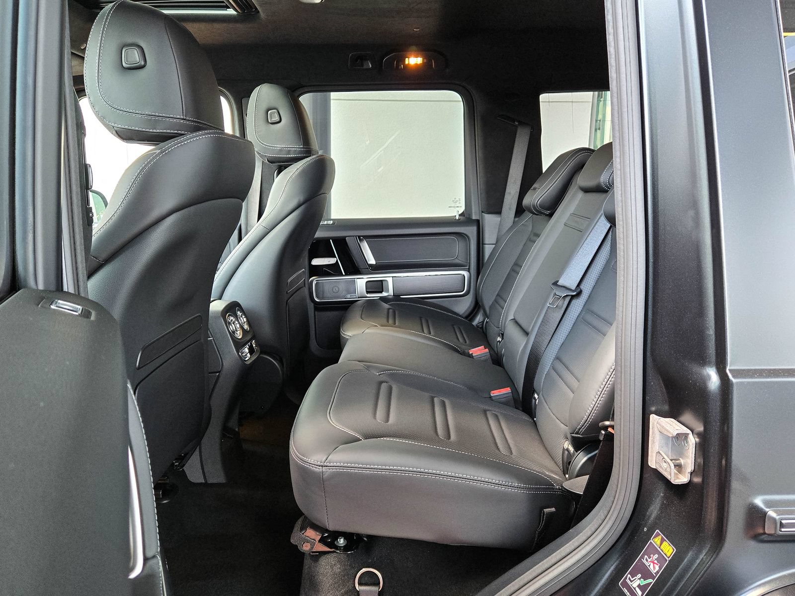 New 2027 Mercedes-Benz G 580 e image 16