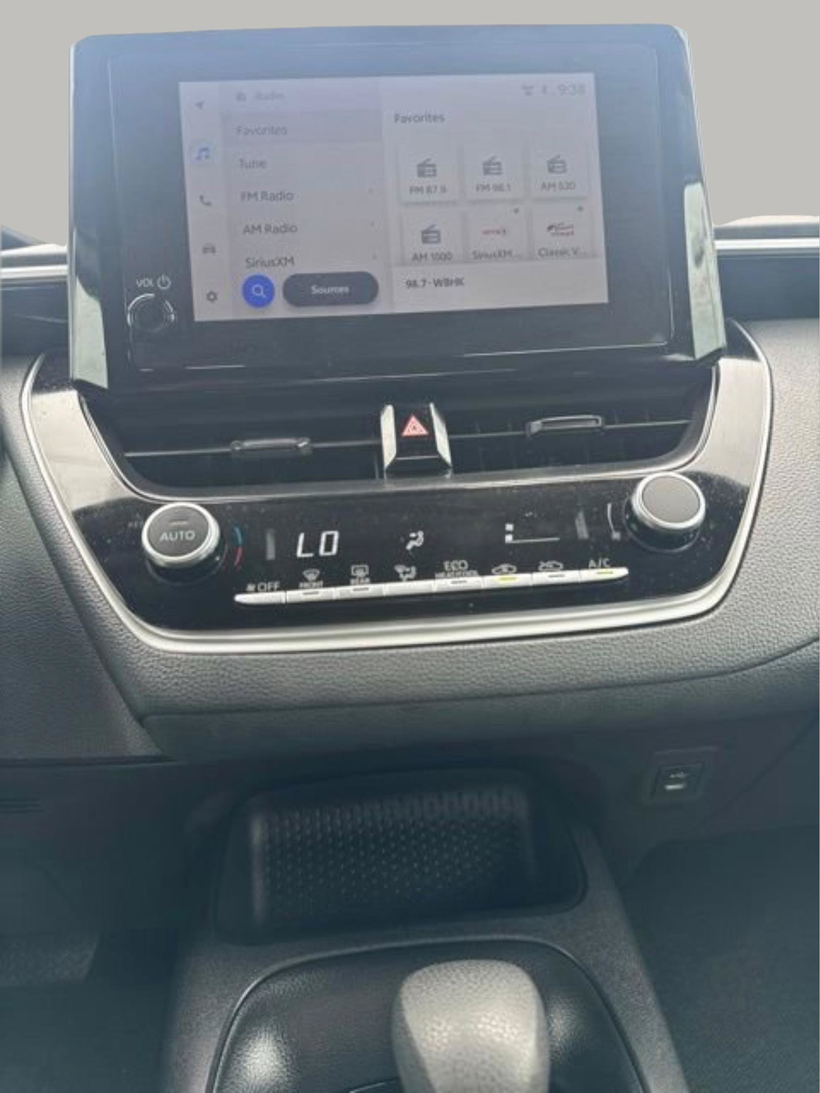 Used 2025 Toyota Corolla LE FWD image 12