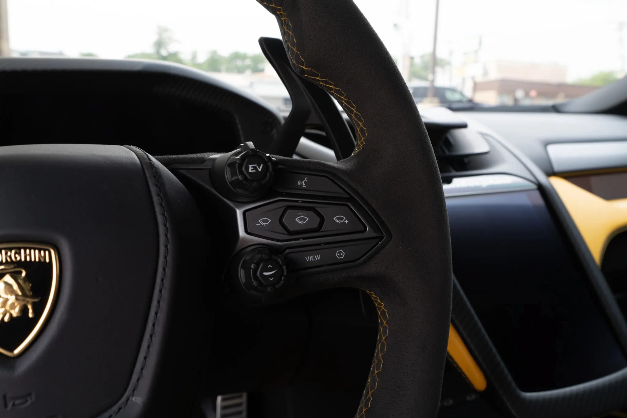 Used 2024 Lamborghini Revuelto AWD/4WD image 18