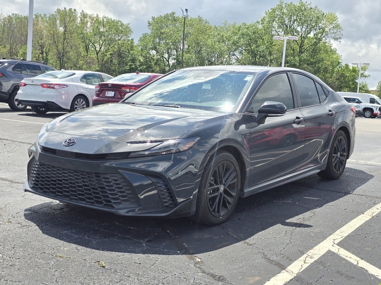 Used 2026 Toyota Camry SE w/ Convenience Package FWD image 3