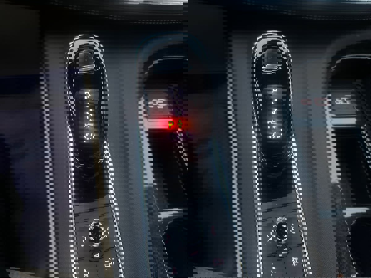 Used 2021 Cadillac Escalade Premium Luxury w/ Performance Package image 42