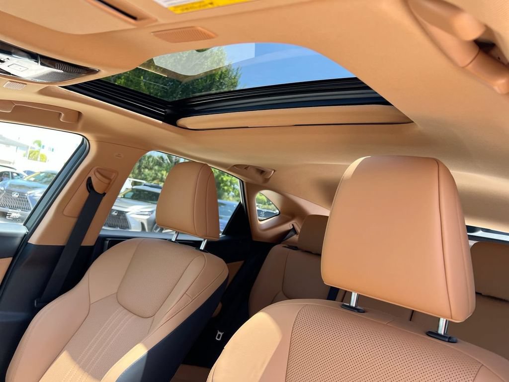 Certified 2025 Lexus NX 350h AWD w/ Accessory Package (Z2) image 18
