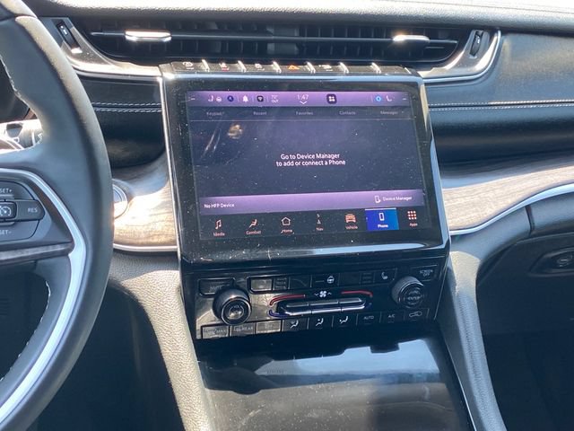 Used 2023 Jeep Grand Cherokee Limited AWD/4WD image 9