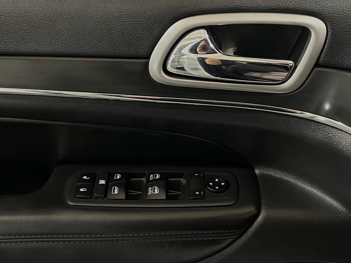 Used 2018 Jeep Grand Cherokee Limited RWD image 13