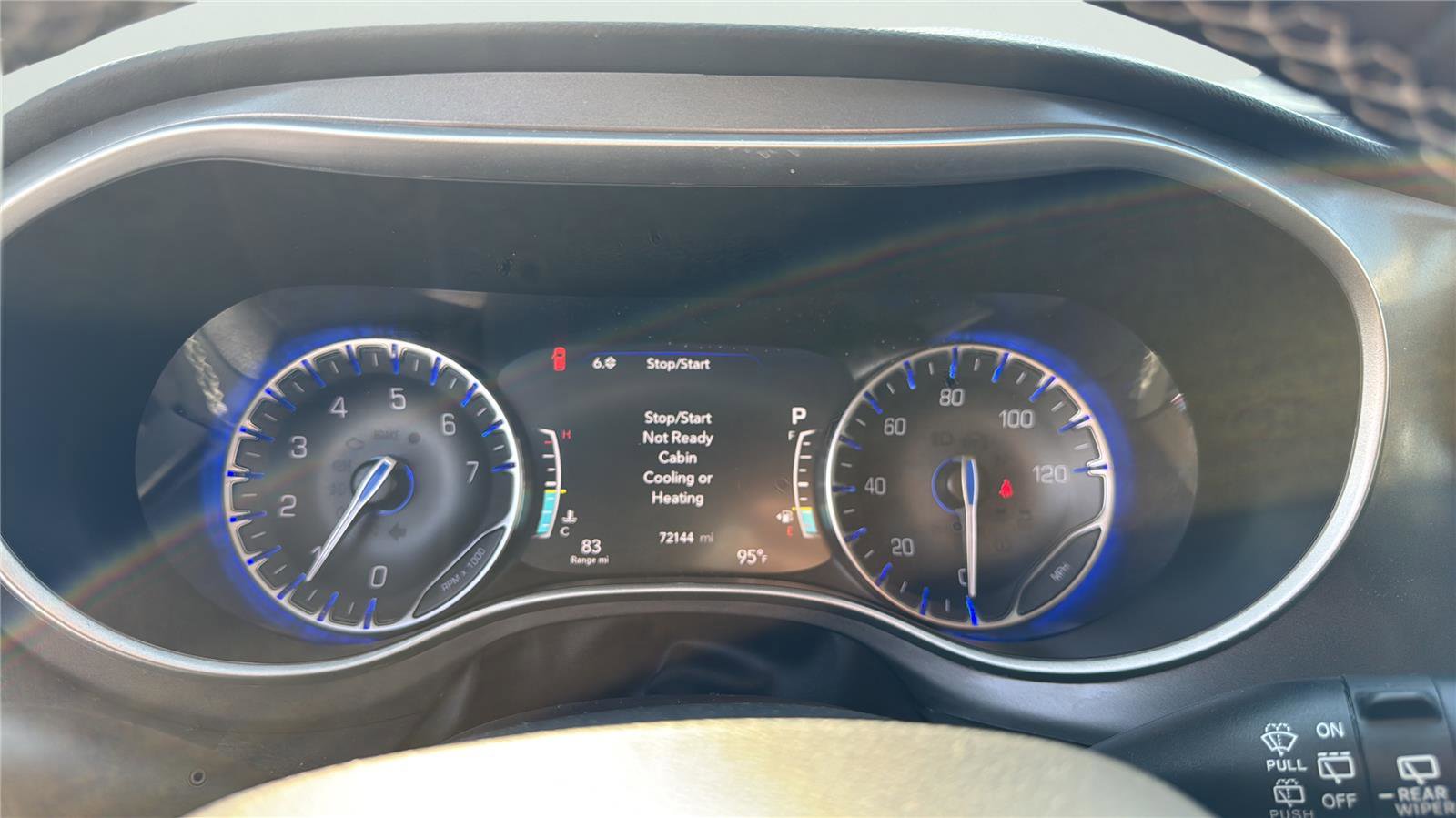 Used 2024 Chrysler Pacifica Touring-L FWD image 17