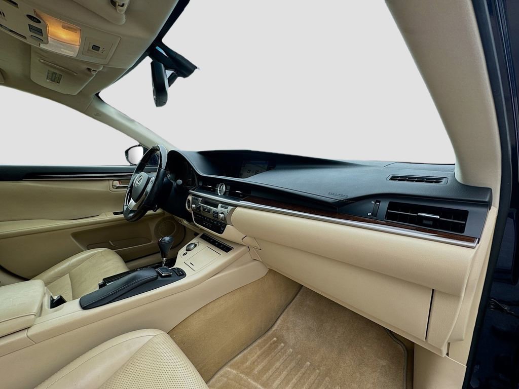 Used 2015 Lexus ES 350 w/ Luxury Package FWD image 25