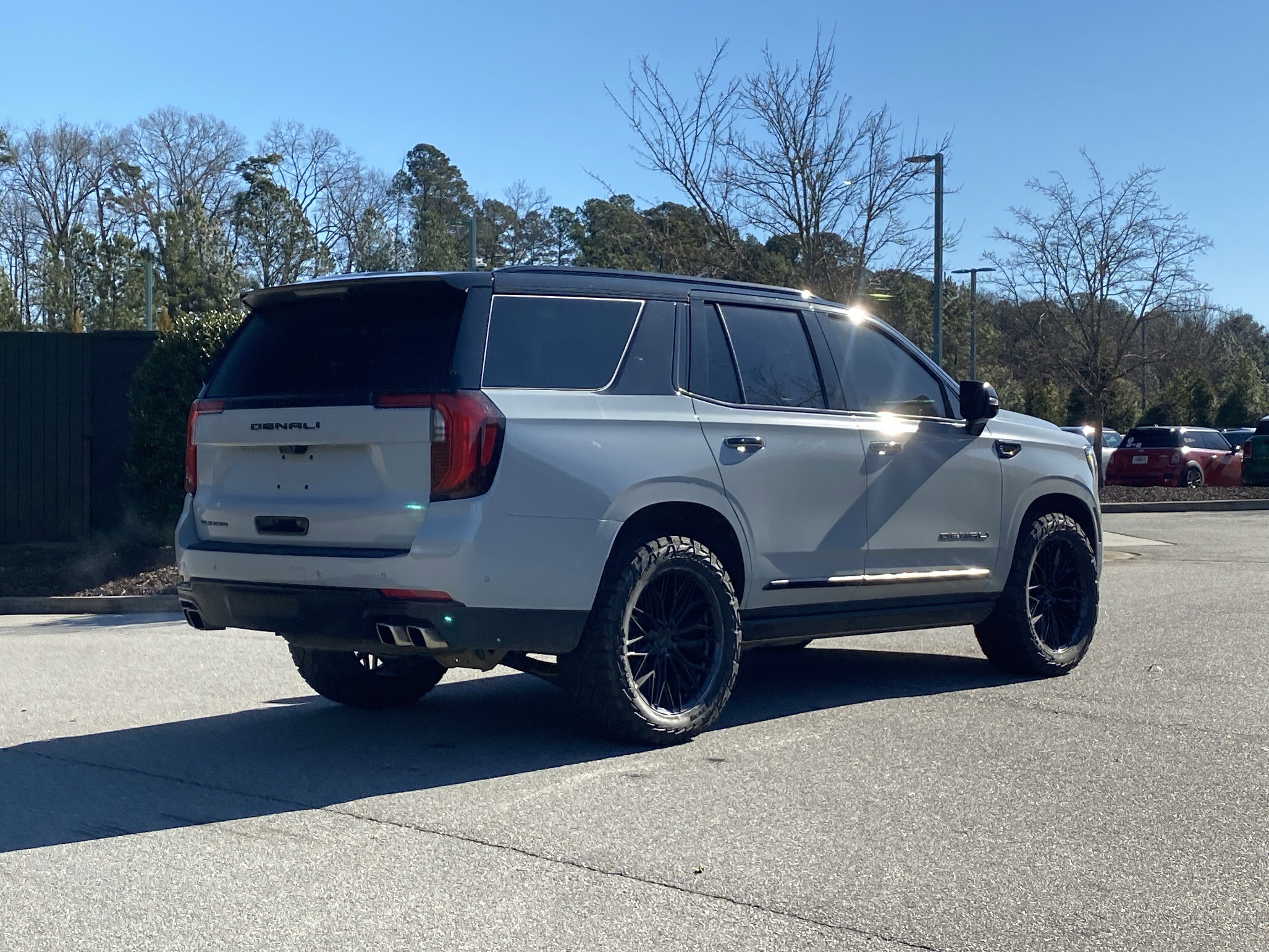 Used 2025 GMC Yukon Denali Ultimate image 3