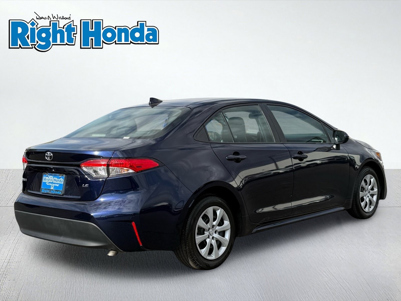 Used 2025 Toyota Corolla LE FWD image 8