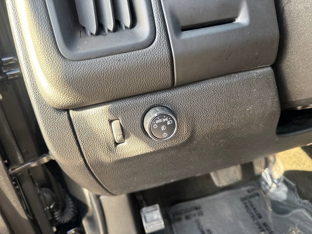 Used 2017 Chevrolet Colorado LT RWD image 25