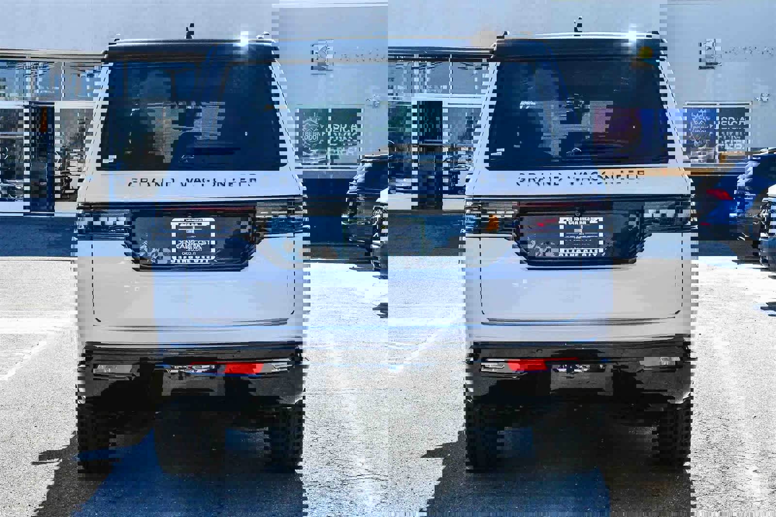 Used 2024 Jeep Grand Wagoneer L Series II w/ Quick Order Packagew 28T image 5