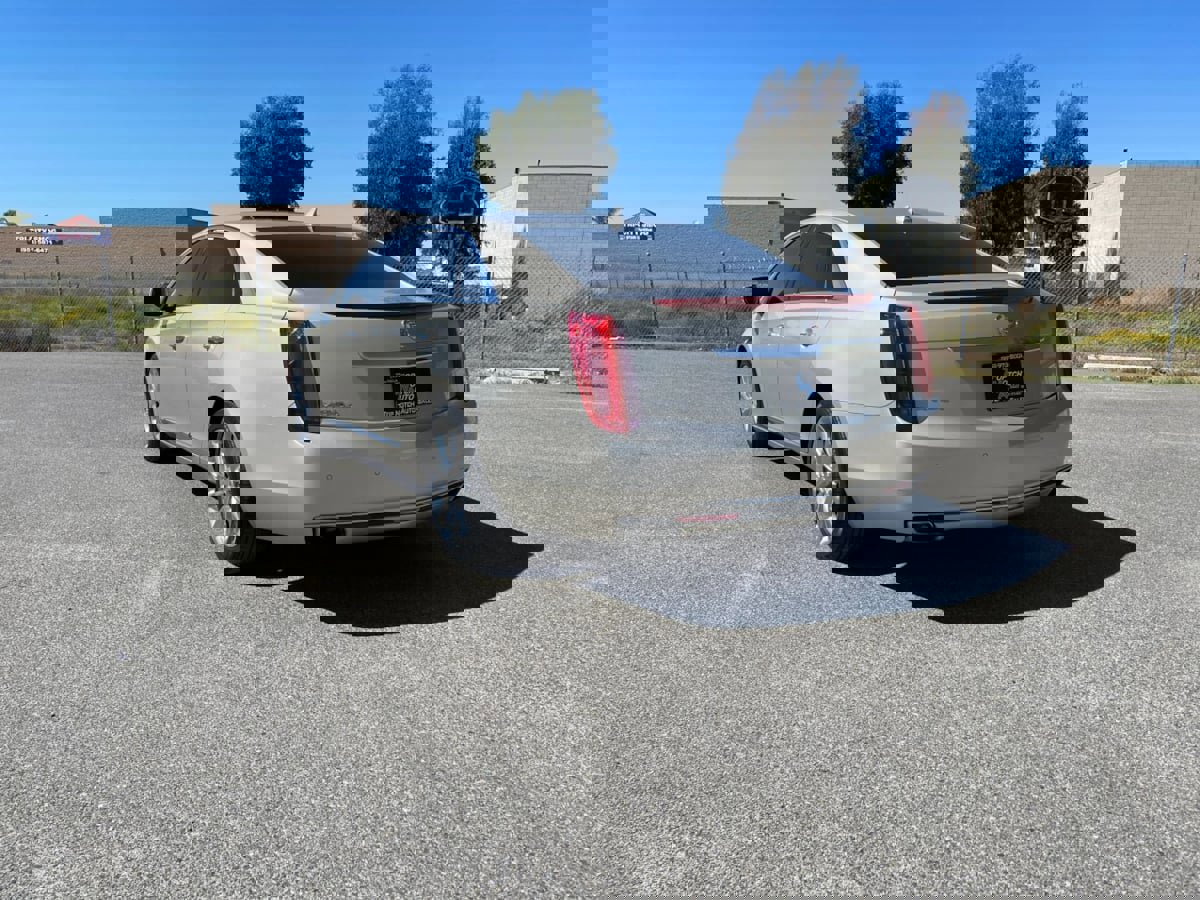 Used 2014 Cadillac XTS Luxury image 7