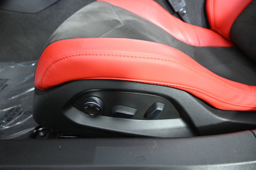 Used 2022 Chevrolet Corvette Stingray Premium Conv w/ Z51 Performance Package image 29