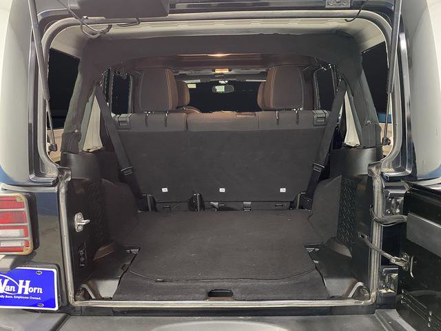 Used 2018 Jeep Wrangler Unlimited Rubicon w/ Cold Weather Group image 14