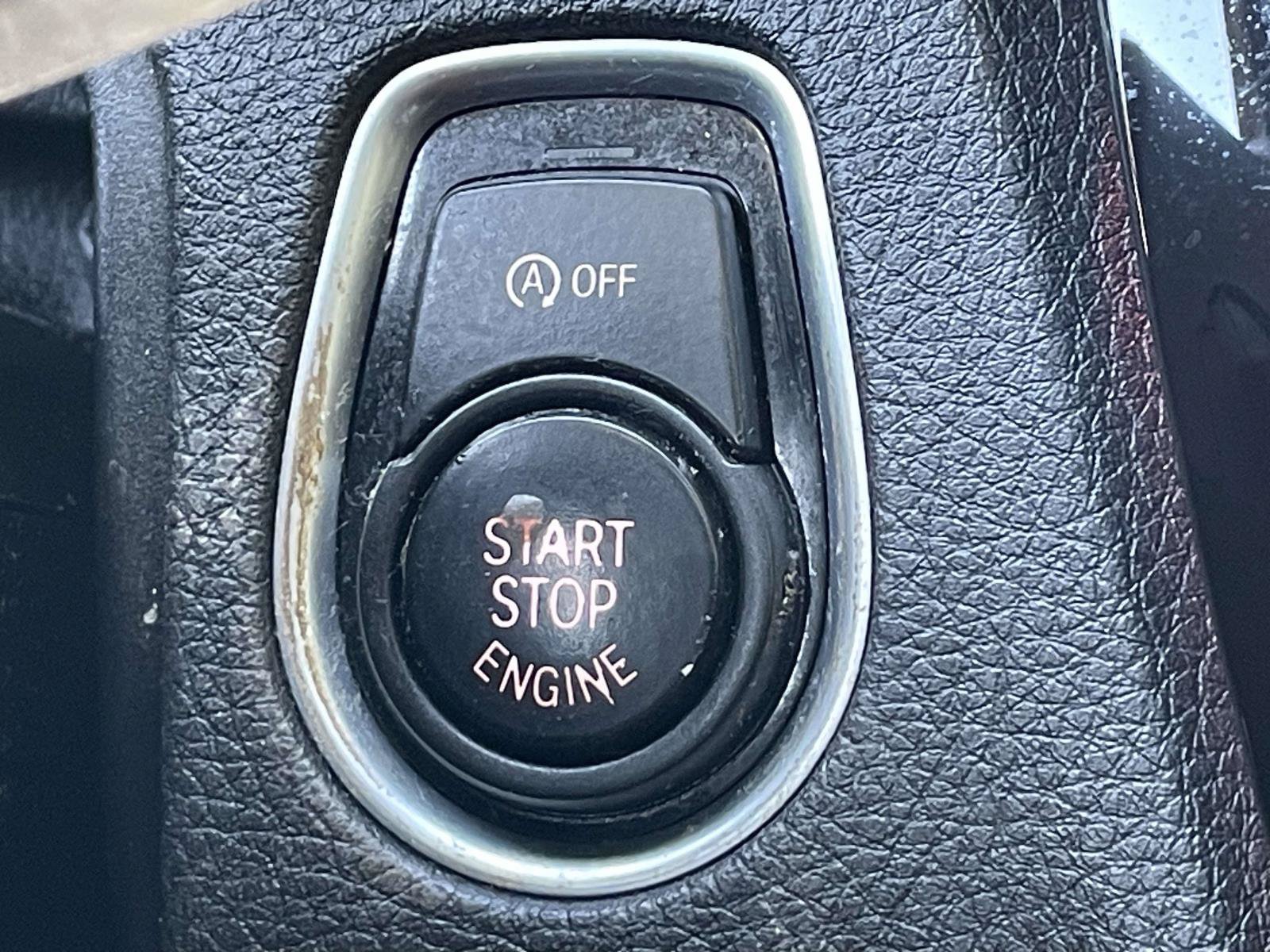 Used 2018 BMW 320i xDrive Sedan w/ Convenience Package AWD/4WD image 26