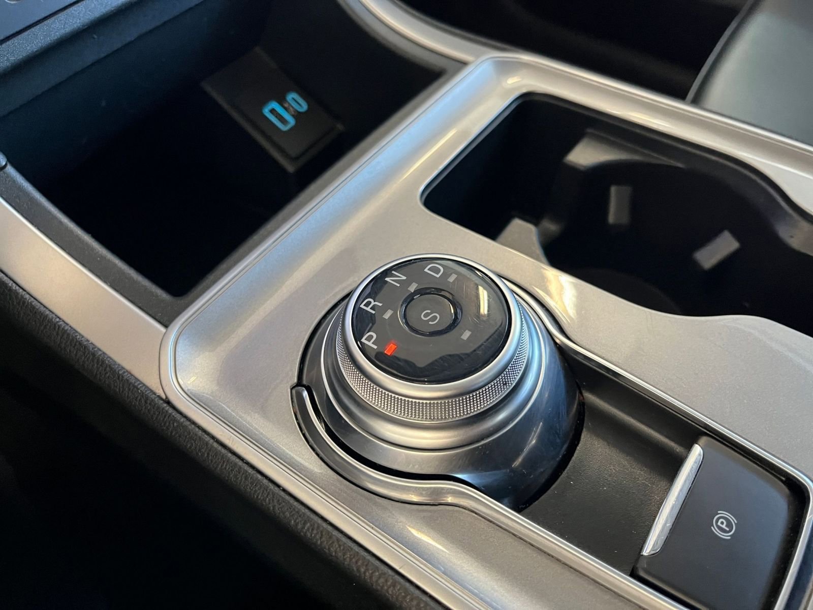 Used 2024 Ford Edge SEL image 41