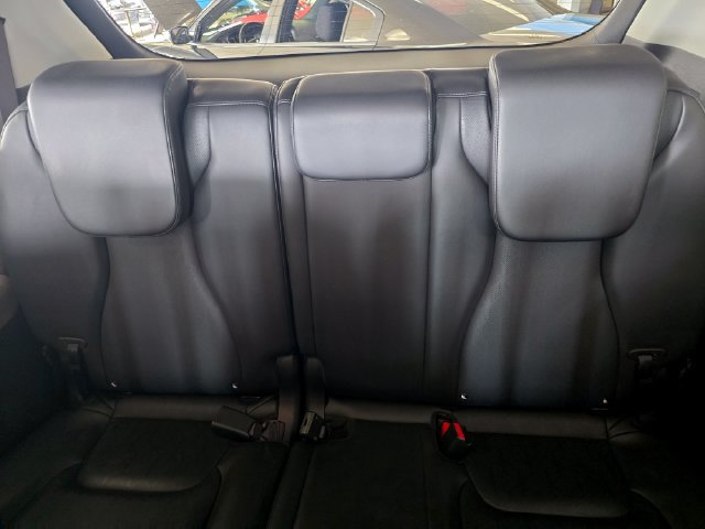 Used 2025 Kia Carnival FWD image 14