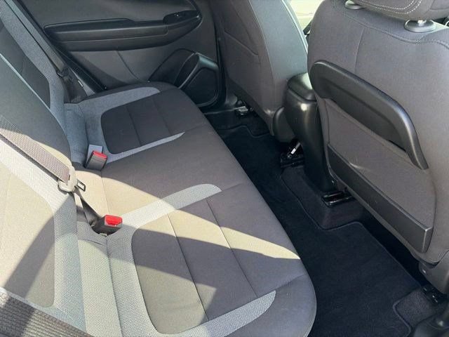 Used 2023 Chevrolet TrailBlazer LT FWD image 34