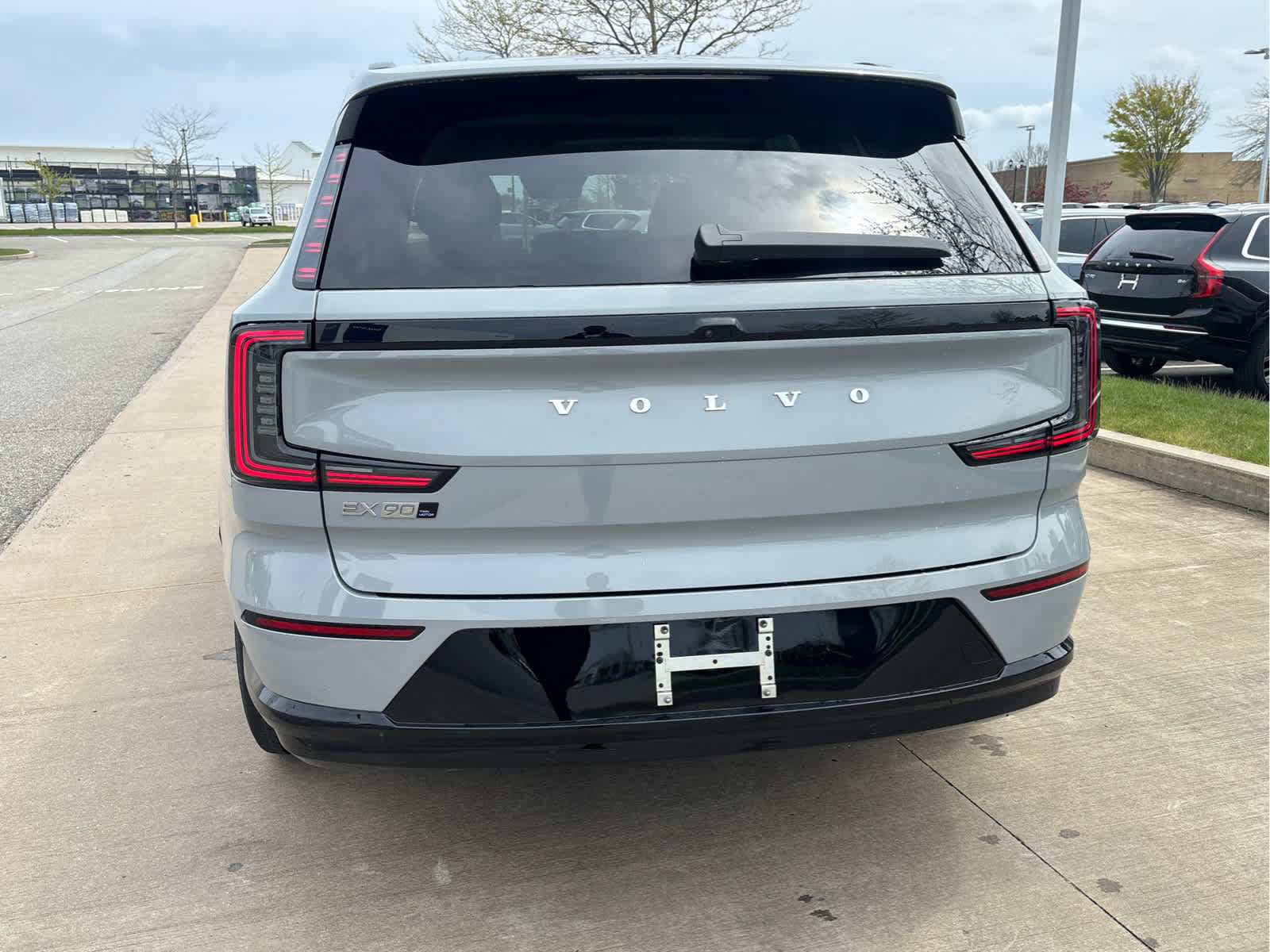 New 2026 Volvo EX90 Plus AWD/4WD image 6