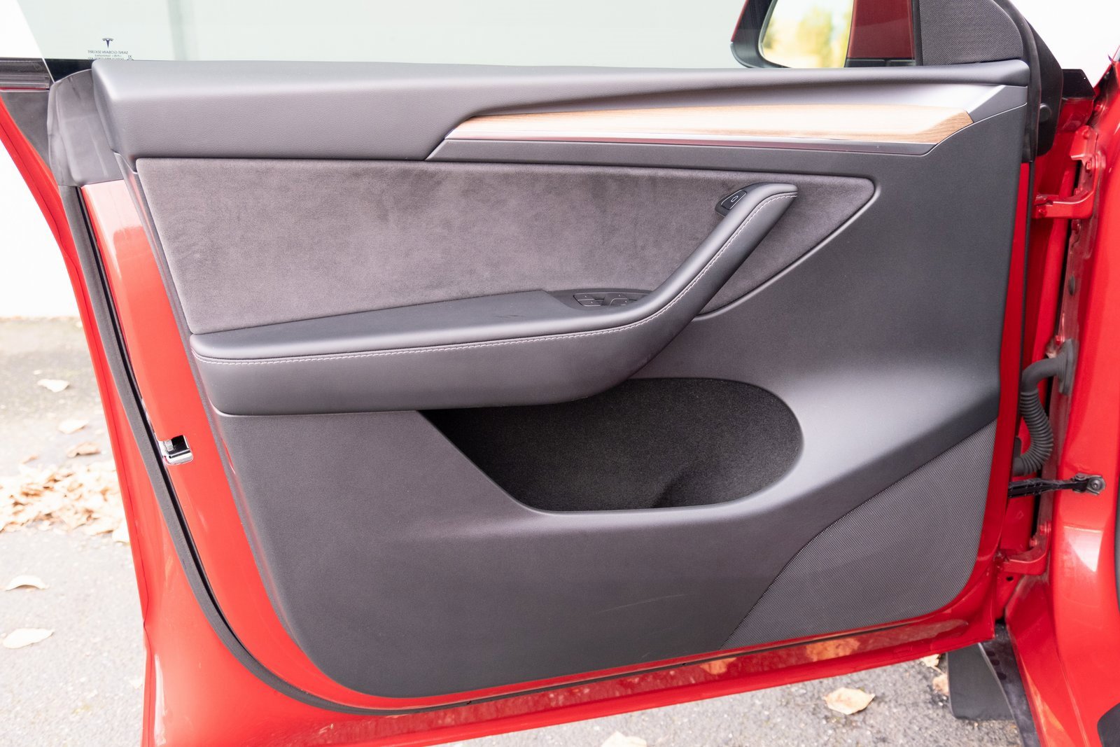 Used 2022 Tesla Model Y Long Range image 13