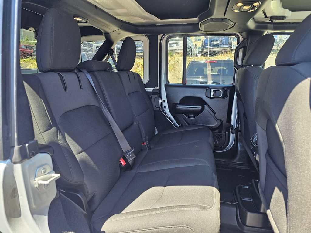 Used 2023 Jeep Wrangler Unlimited w/ Cold Weather Group AWD/4WD image 13