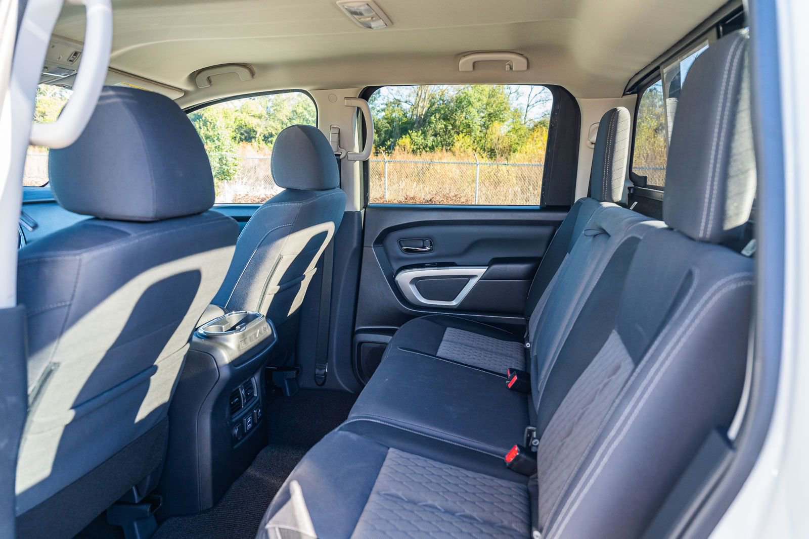 Used 2024 Nissan Titan SV w/ SV Convenience Package image 17