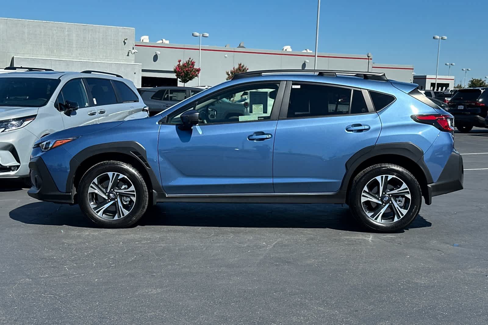 Used 2024 Subaru Crosstrek 2.0i Premium AWD/4WD image 9