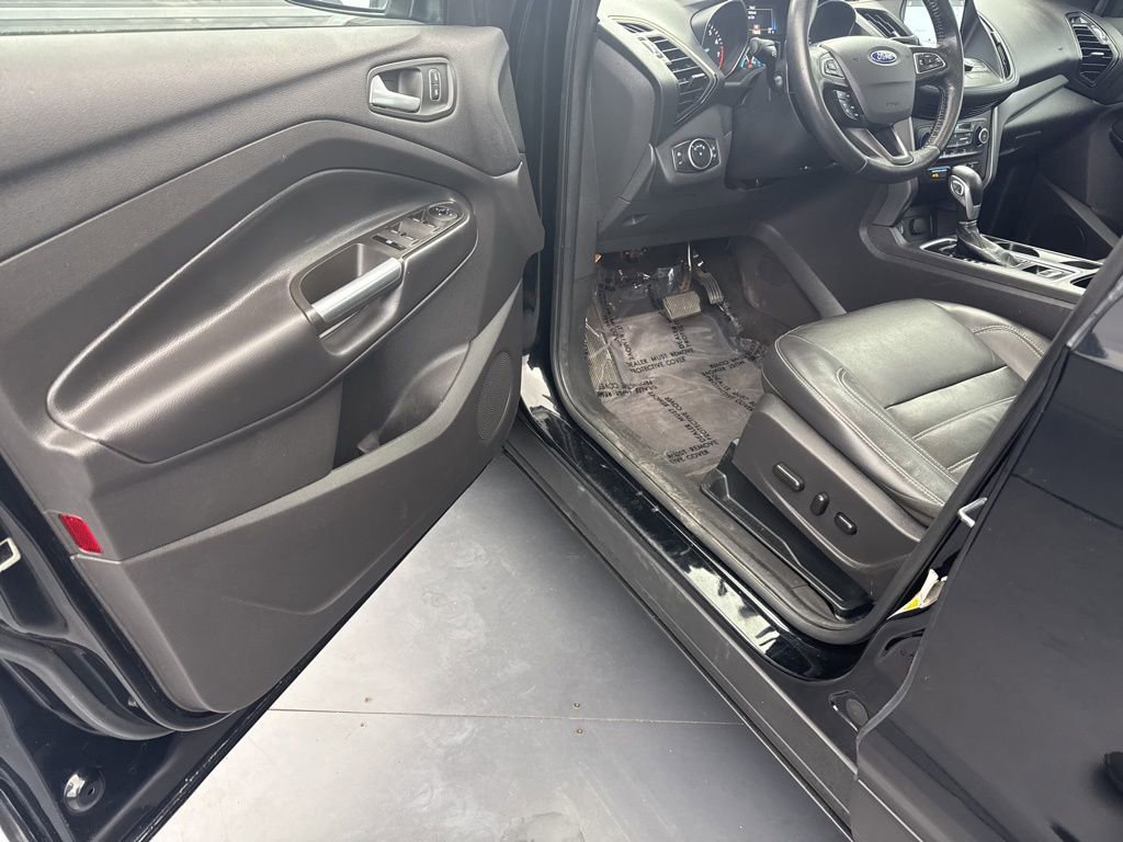 Used 2018 Ford Escape SEL w/ Canadian Touring Package image 28