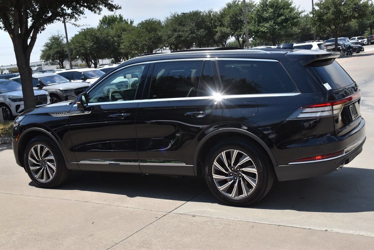 Certified 2026 Lincoln Aviator AWD image 11