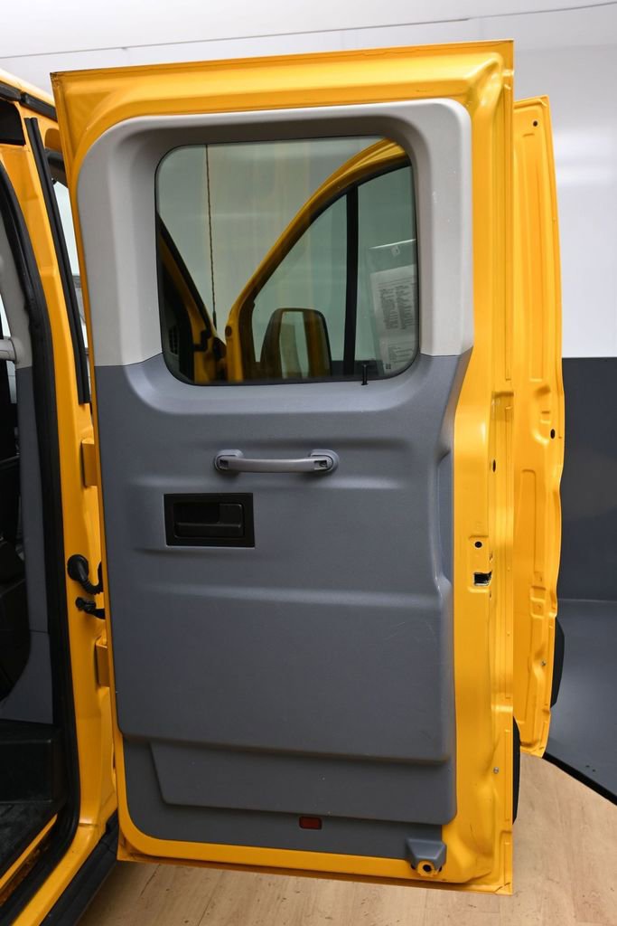 Used 2018 Ford Transit 150 XL RWD image 33
