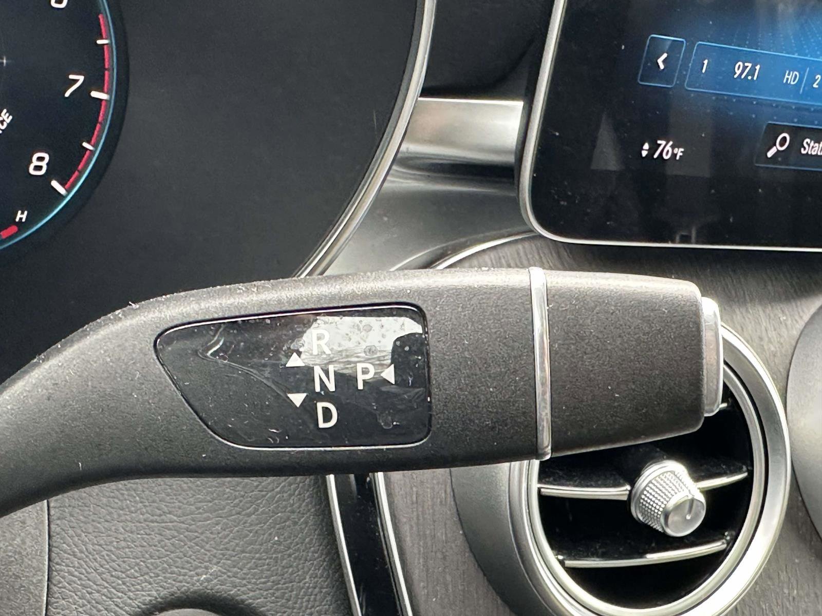 Used 2021 Mercedes-Benz GLC 300 4MATIC image 34