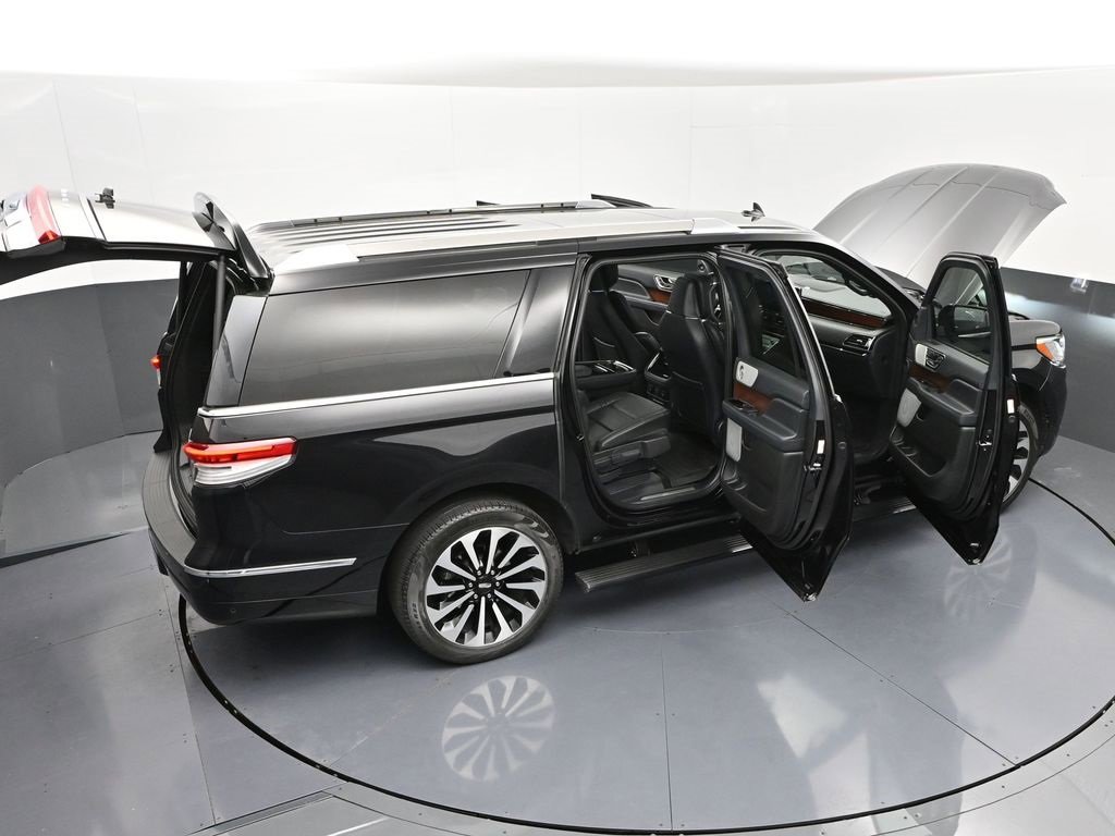 Used 2023 Lincoln Navigator L Reserve image 50
