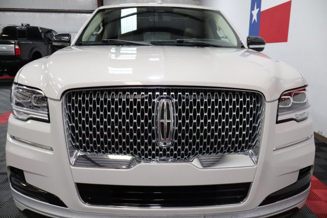 Used 2022 Lincoln Navigator L Reserve RWD image 20