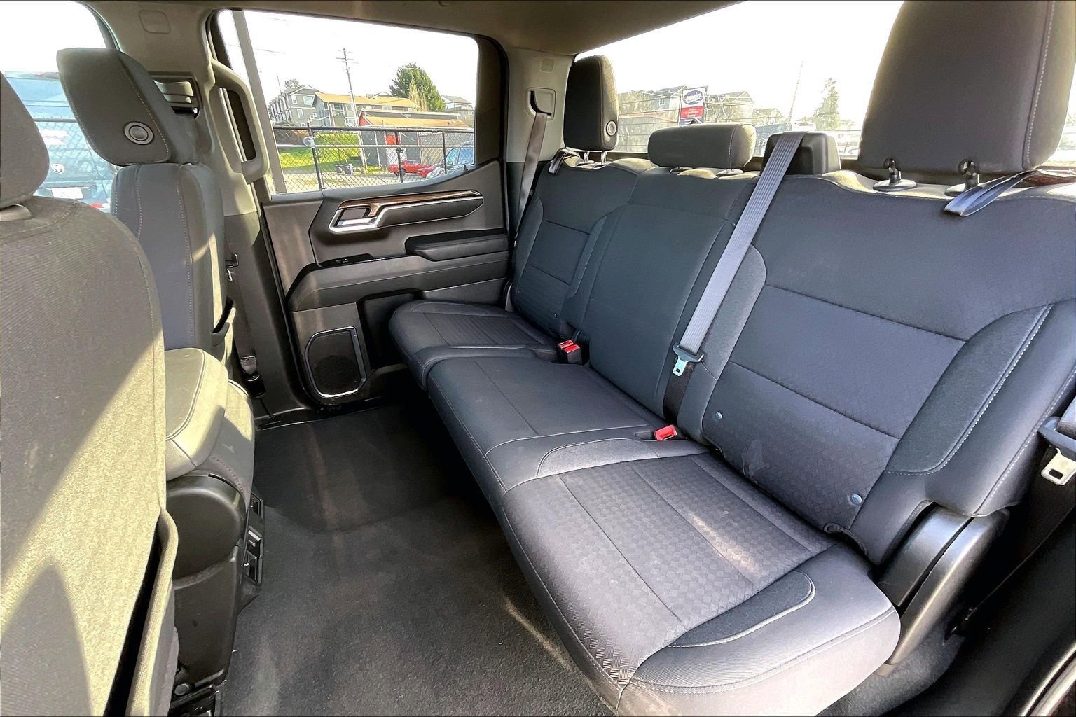 Used 2025 Chevrolet Silverado 1500 LT image 30